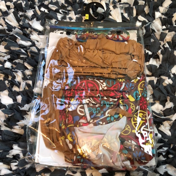 Worn Once Peace & Love Hippie Costume Spirit Halloween - Picture 3 of 16